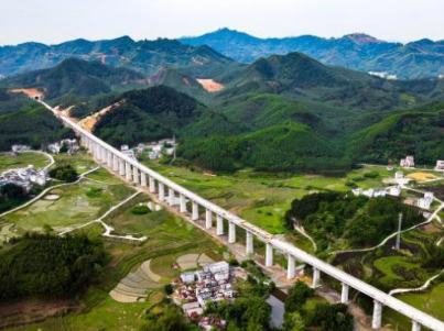 贵南高铁位升双线特大桥建设使用起重滑车